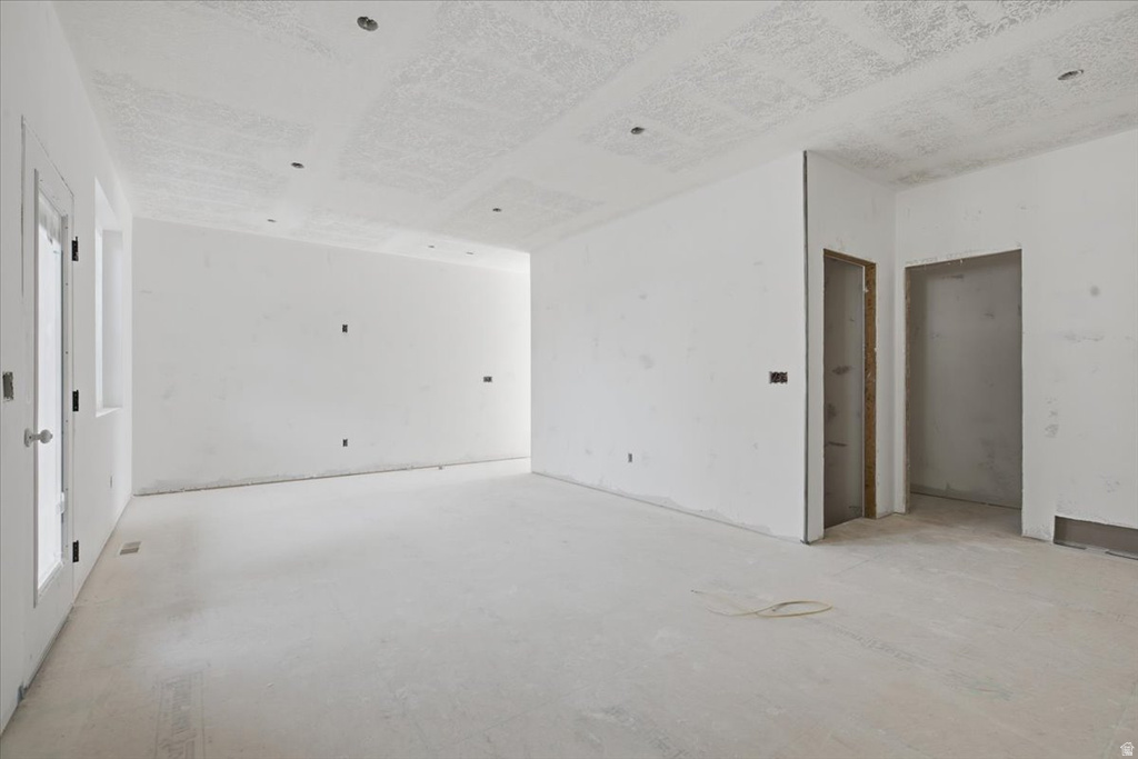 209 S OLIVER WAY photo 4