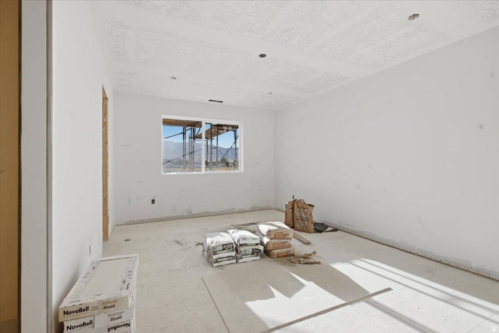 209 S OLIVER WAY photo 5