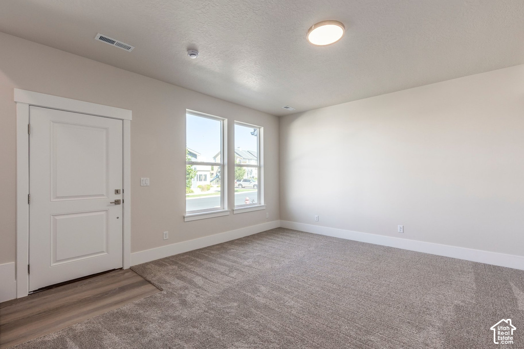 1056 S 2740 E photo 4