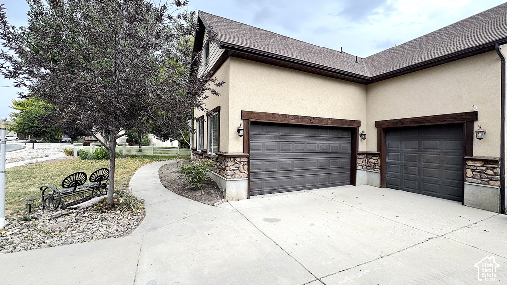 127 E HARVEST LN photo 3