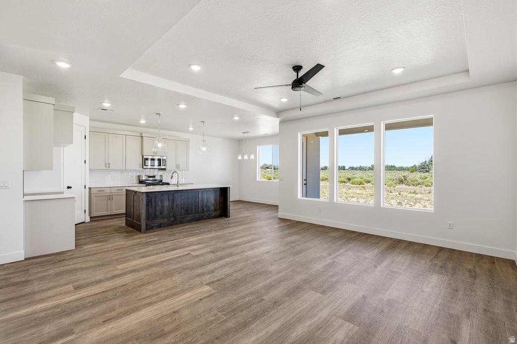 4923 N 10 E photo 2