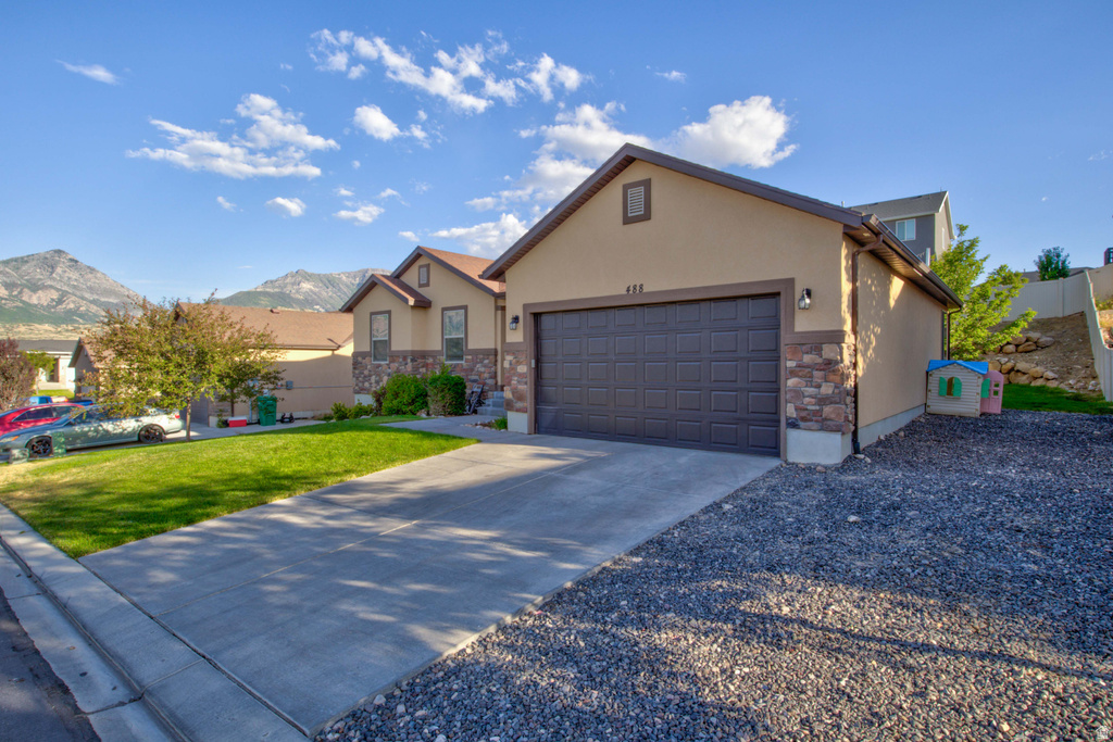 488 SLATE DR photo 3