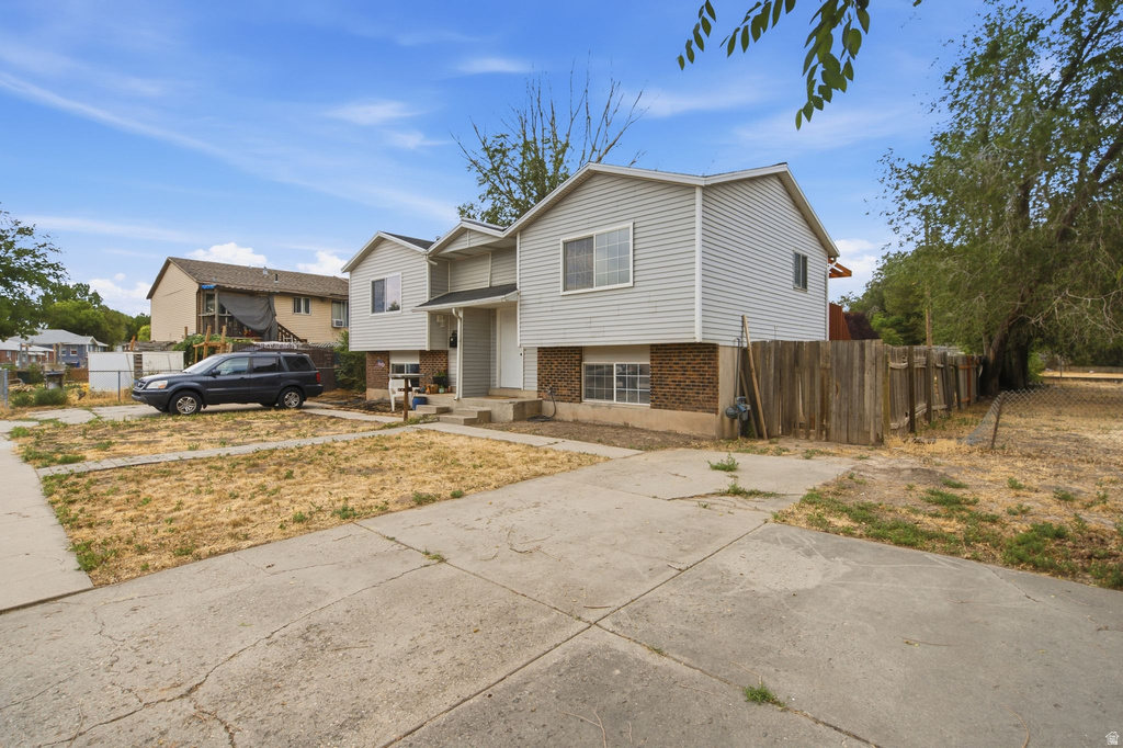 8375 W WESTERN S DR photo 3