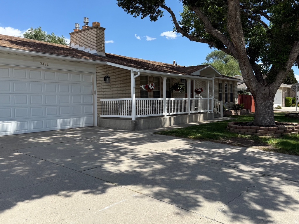 2492 W TIERRA ROSE S DR photo 2
