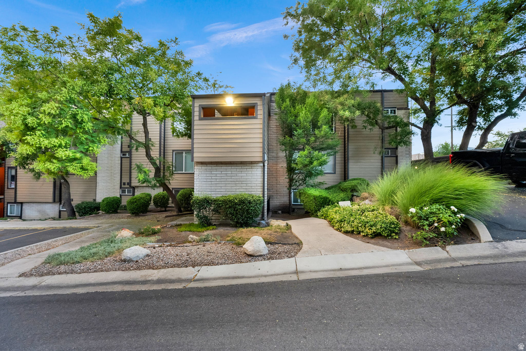 2430 Elizabeth St #1, Salt Lake City, UT 84106