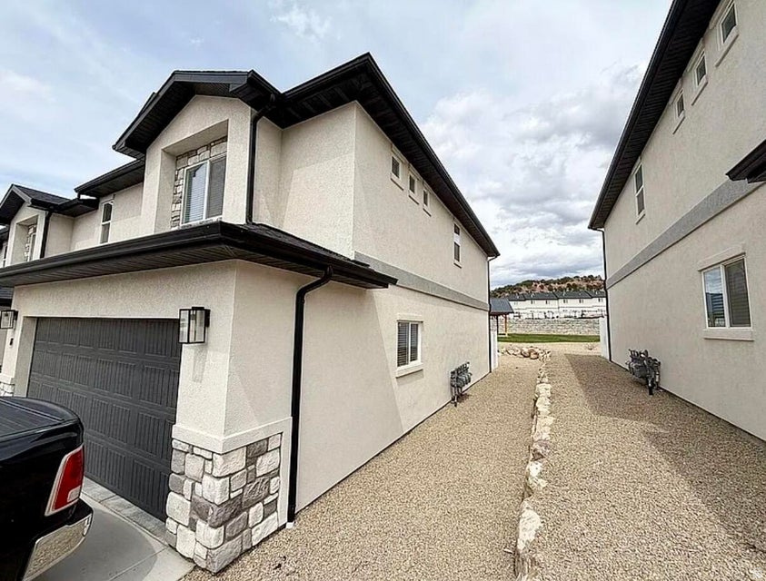 668 E FIDDLERS COVE DR photo 2