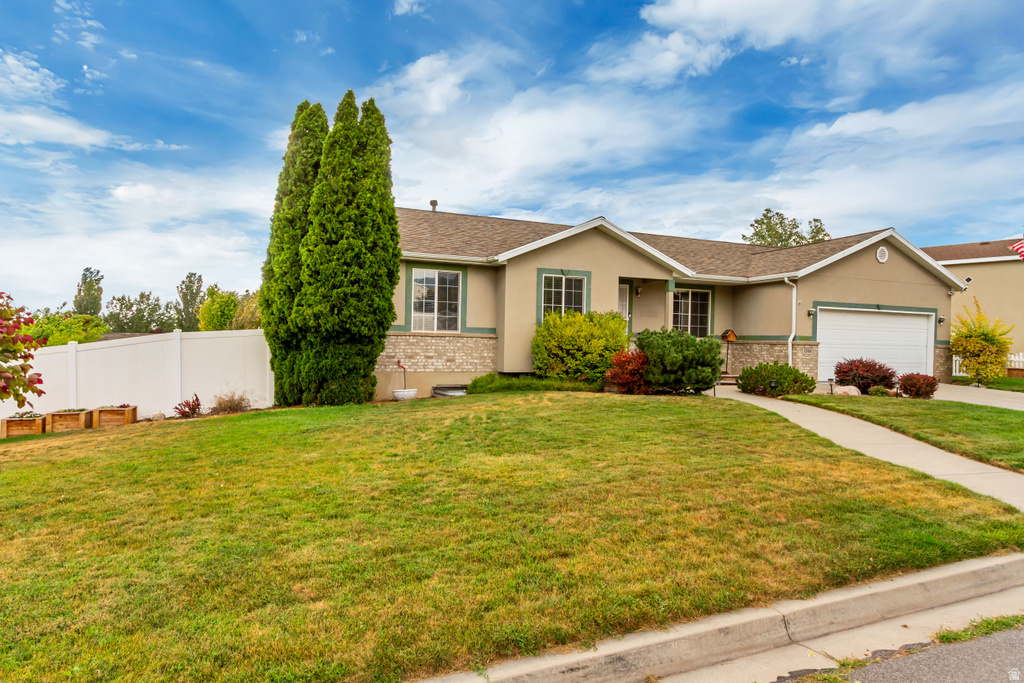 1546 S 50 W photo 3