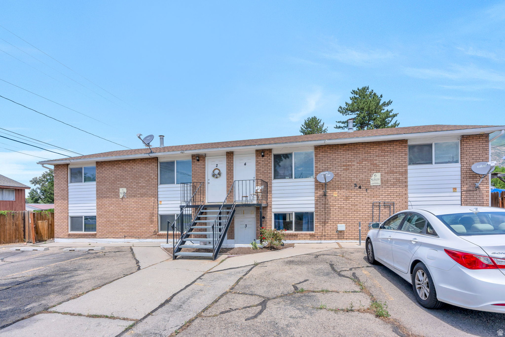 341 E 950 S photo 2