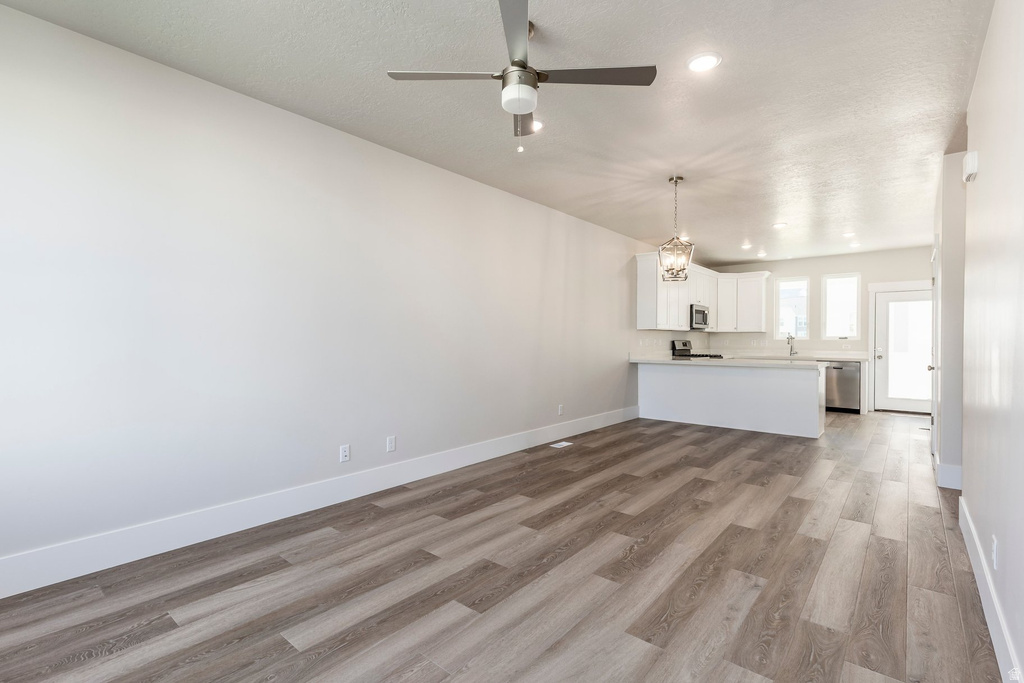 1054 S 2740 E photo 3