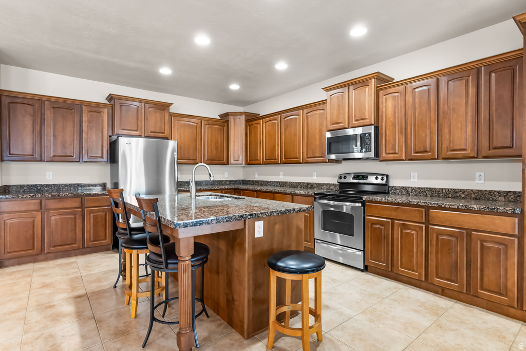 1077 N ADELBURG W DR photo 5