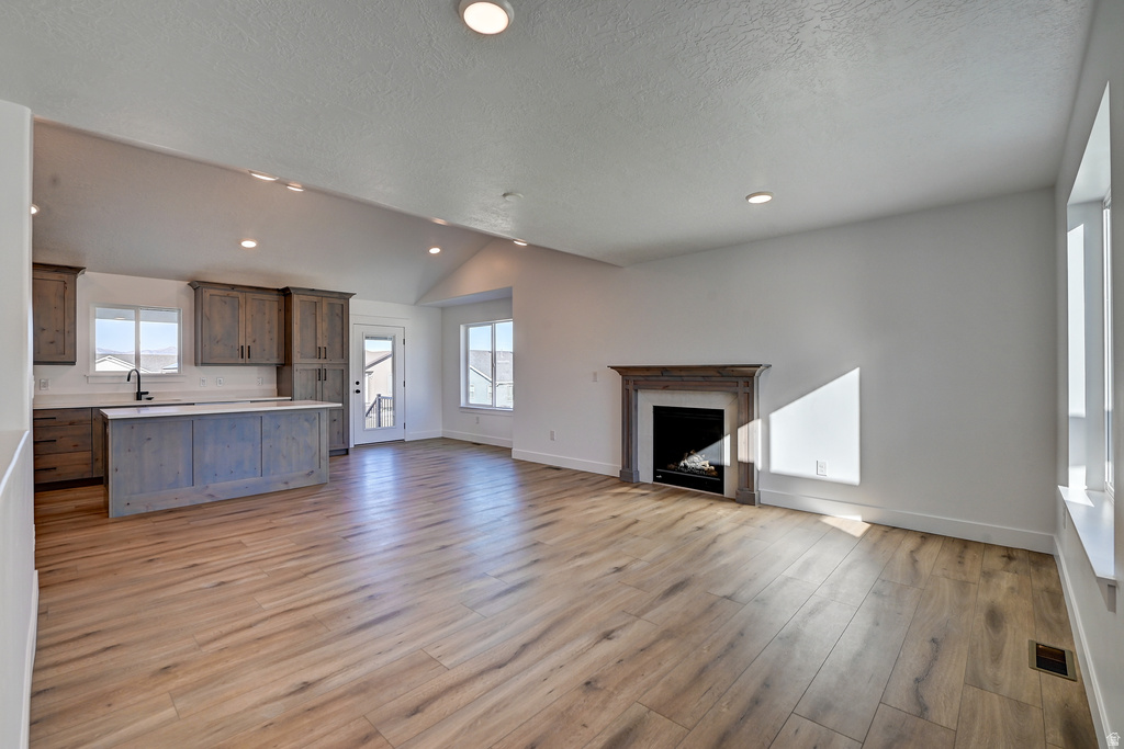 1848 N MANTLE WAY photo 3