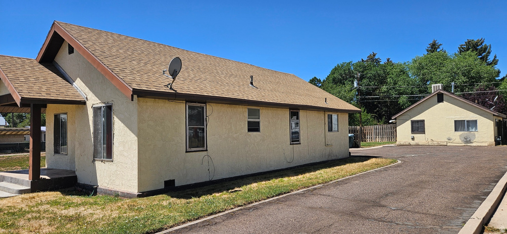 181 N 500 W photo 2