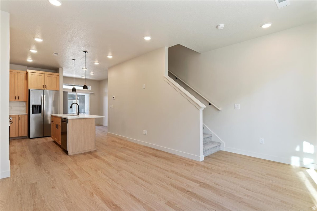 1154 N MERIDIAN W LN photo 4