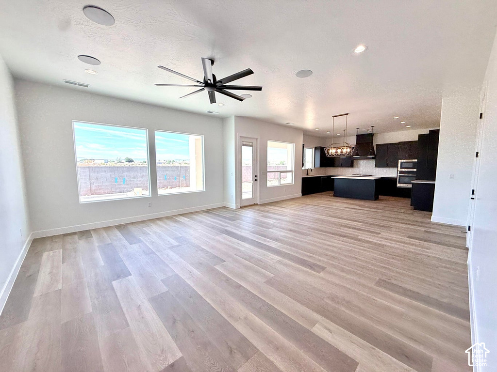 2604 E SUNIVA WAY photo 4