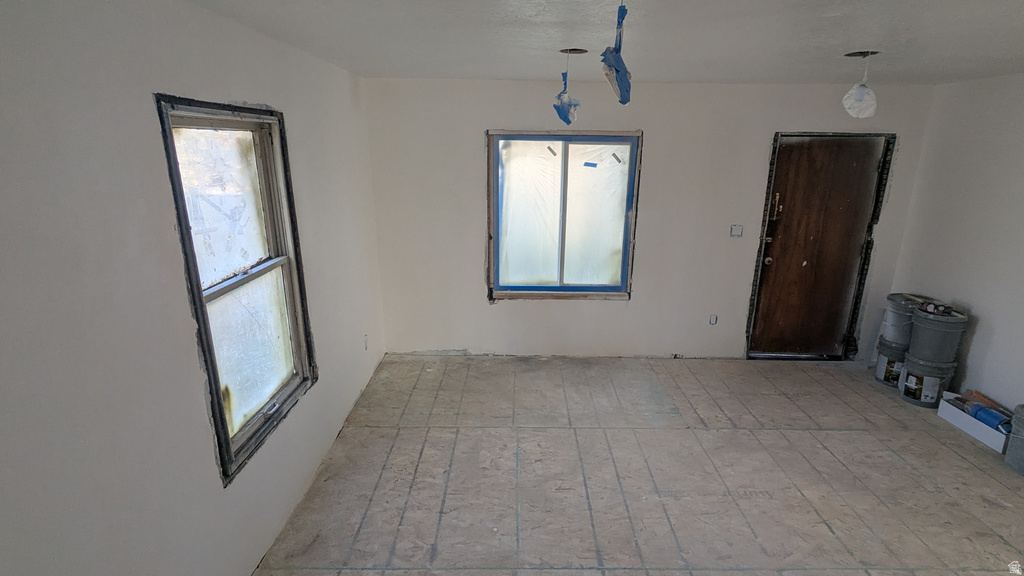 436 S ROSE E AVE photo 5