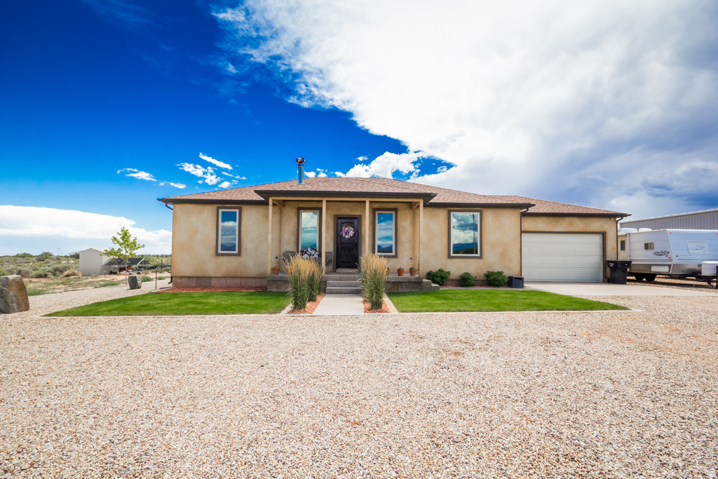 5543 W 250 S photo 4