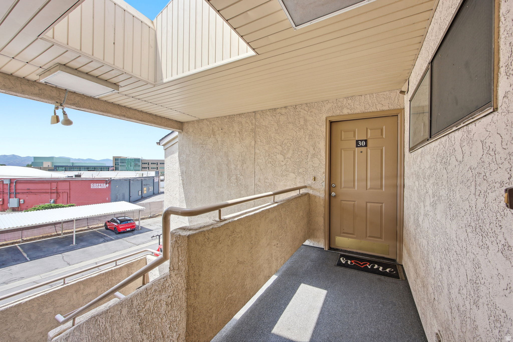 925 E CREEK HILL S LN photo 2