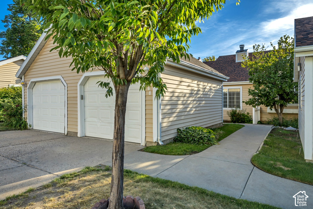 3268 S PLUM TREE LN photo 4