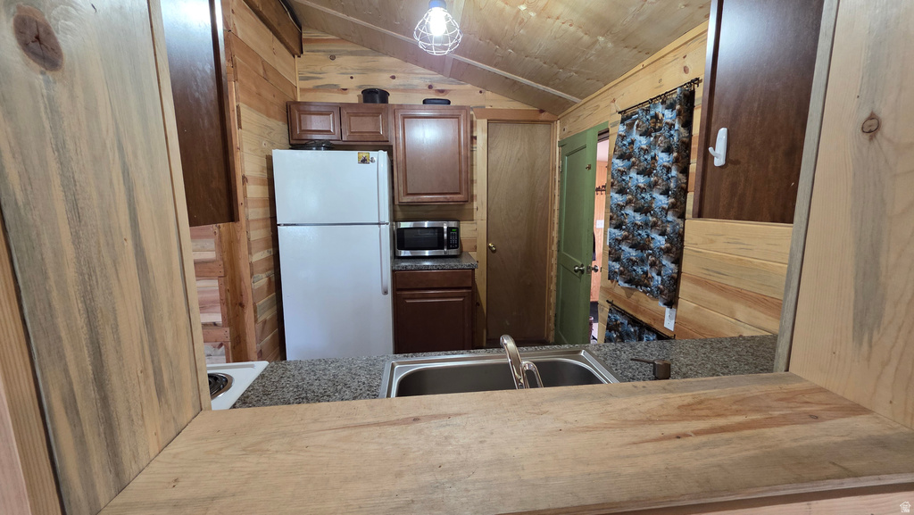 5782 PINEVIEW LOOP photo 4