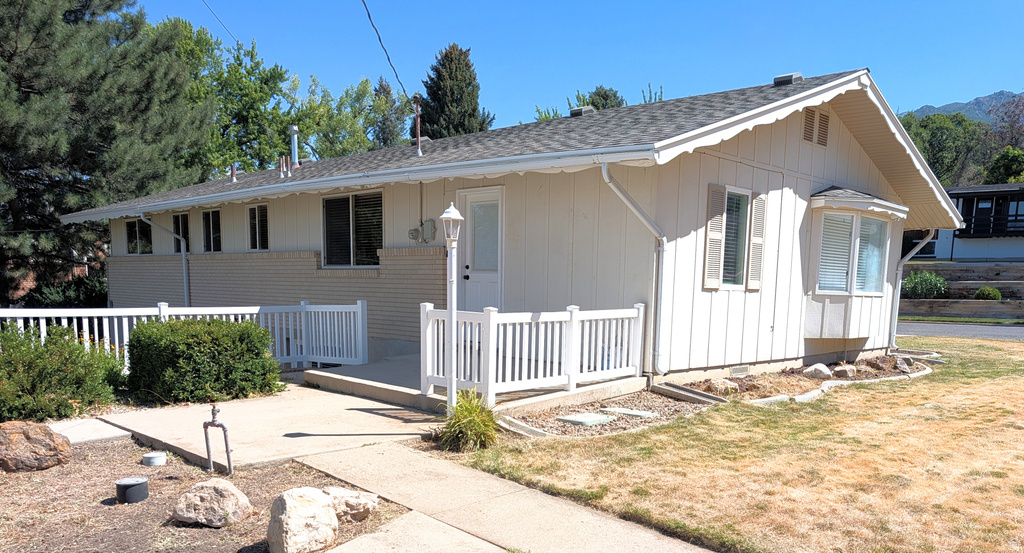 895 N STONEYBROOK RD photo 4