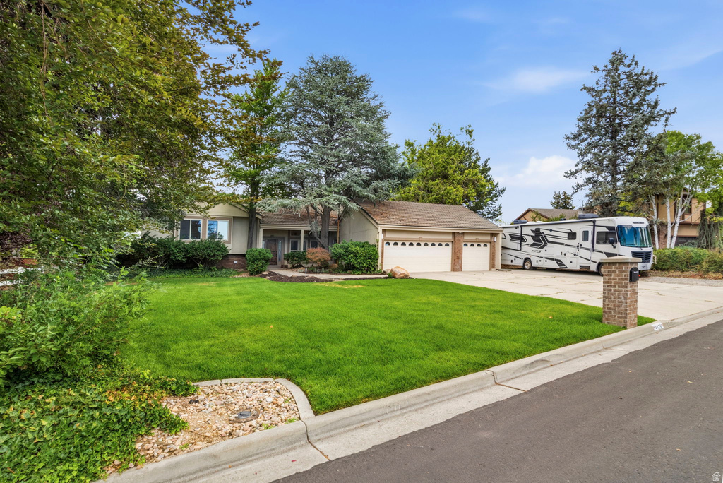 4129 W DONIBRISTLE CIR photo 3