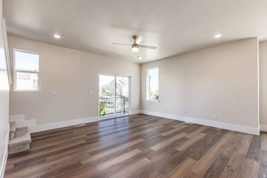 1052 S 2740 E photo 4