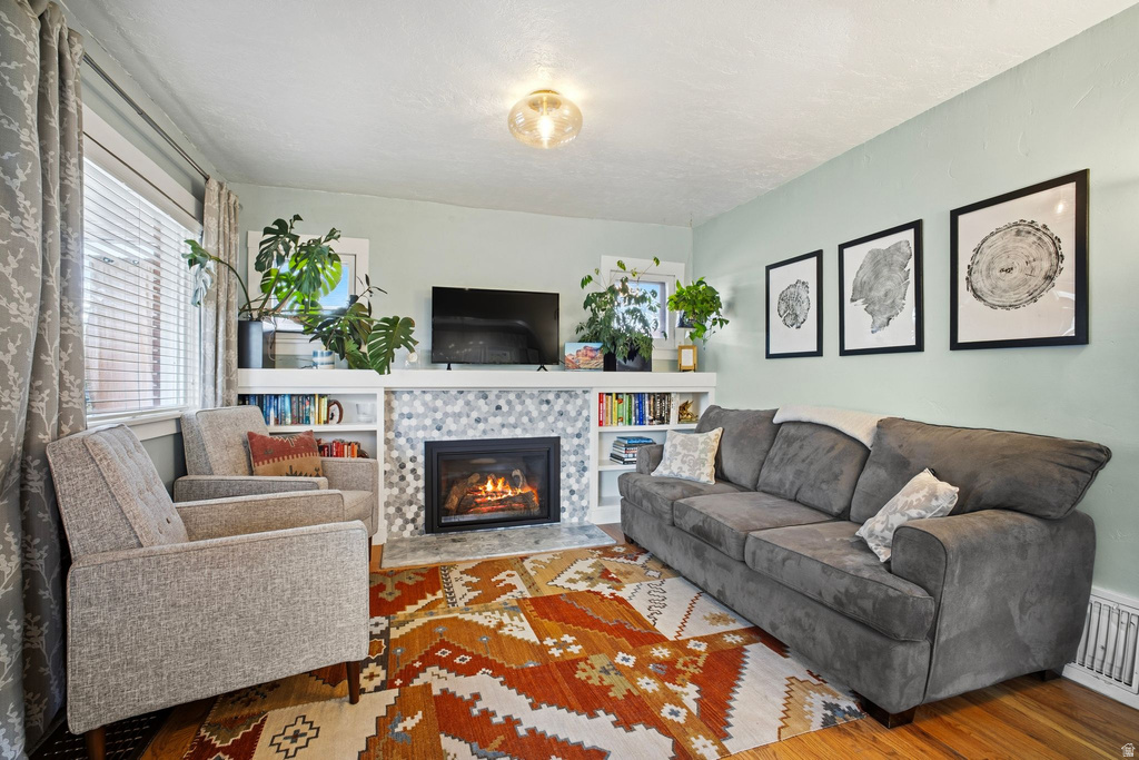 235 E DOWNINGTON S AVE photo 4