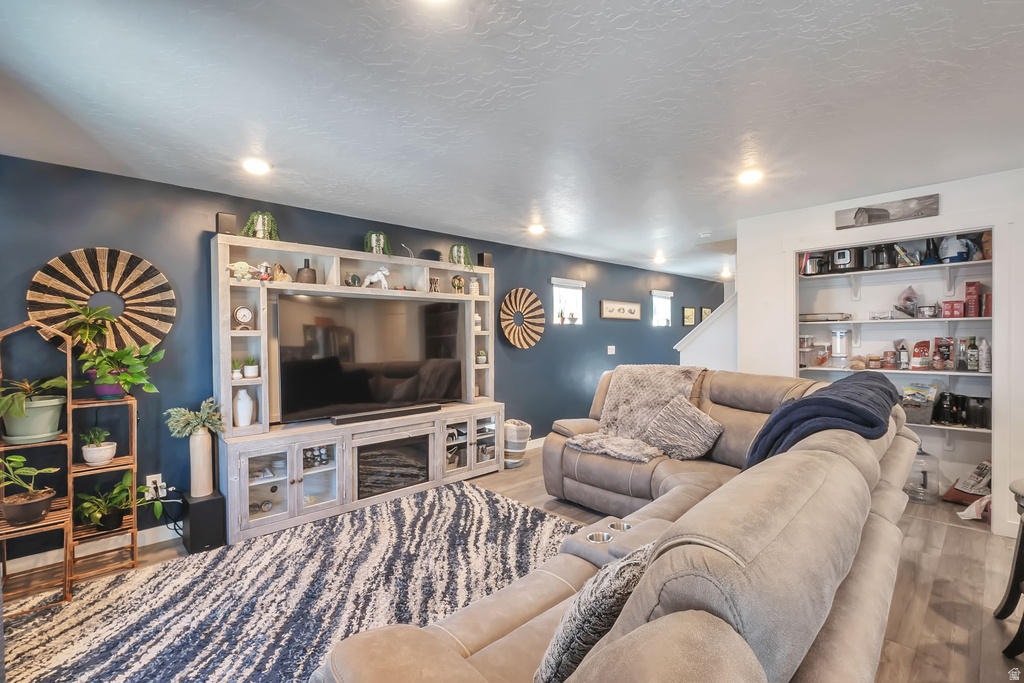 938 W FOX AVE photo 4