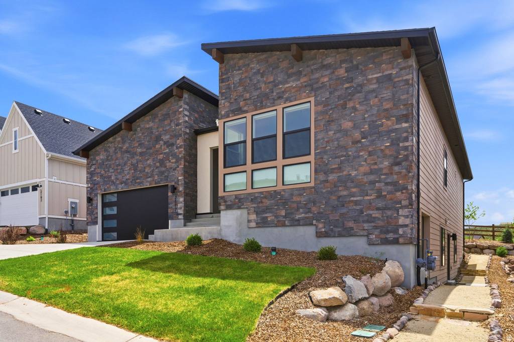 2172 N BEARGRASS WAY photo 3