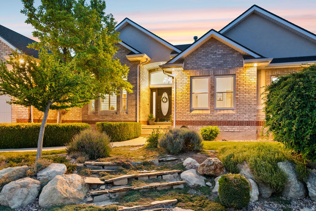2034 W MERIDIES S DR photo 3