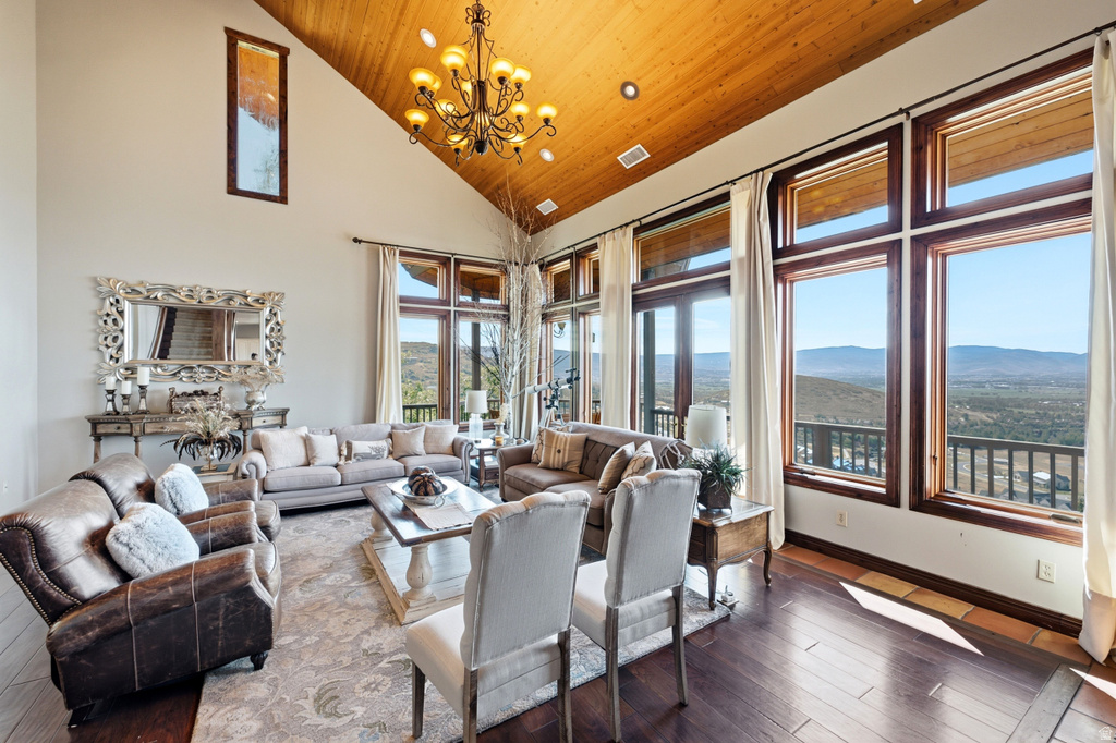 335 W BERN WAY photo 5