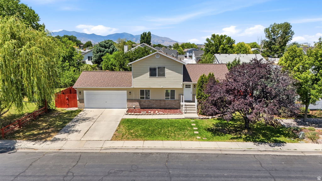 3684 S QUEENSPOINTE LN photo 2