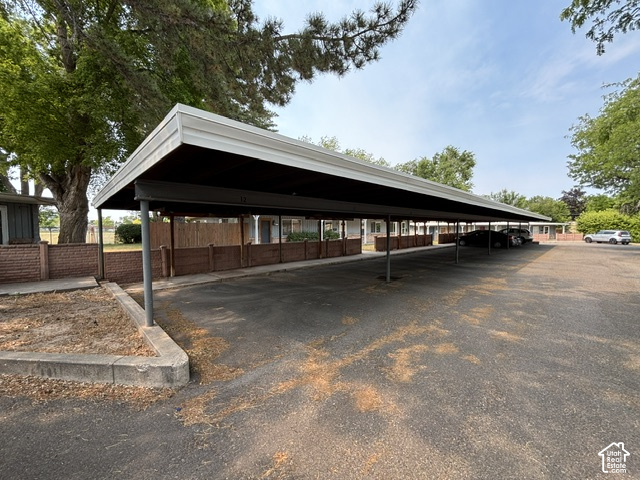 2066 E 3335 S photo 2