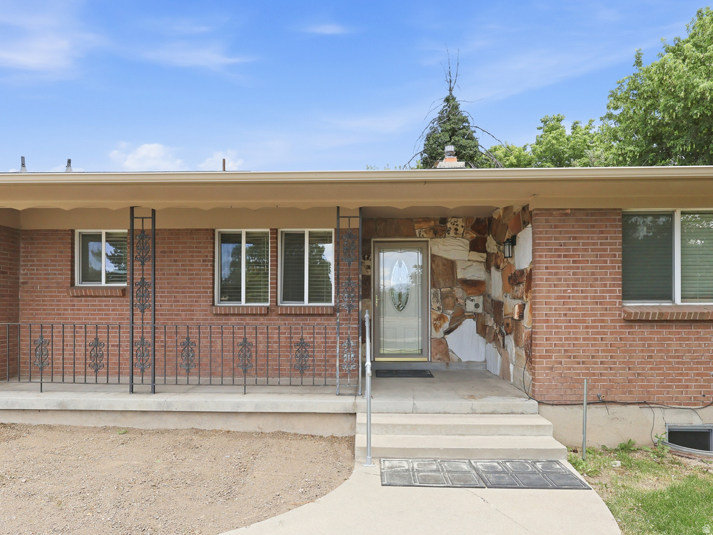 3935 S PHARAOH CIR photo 4