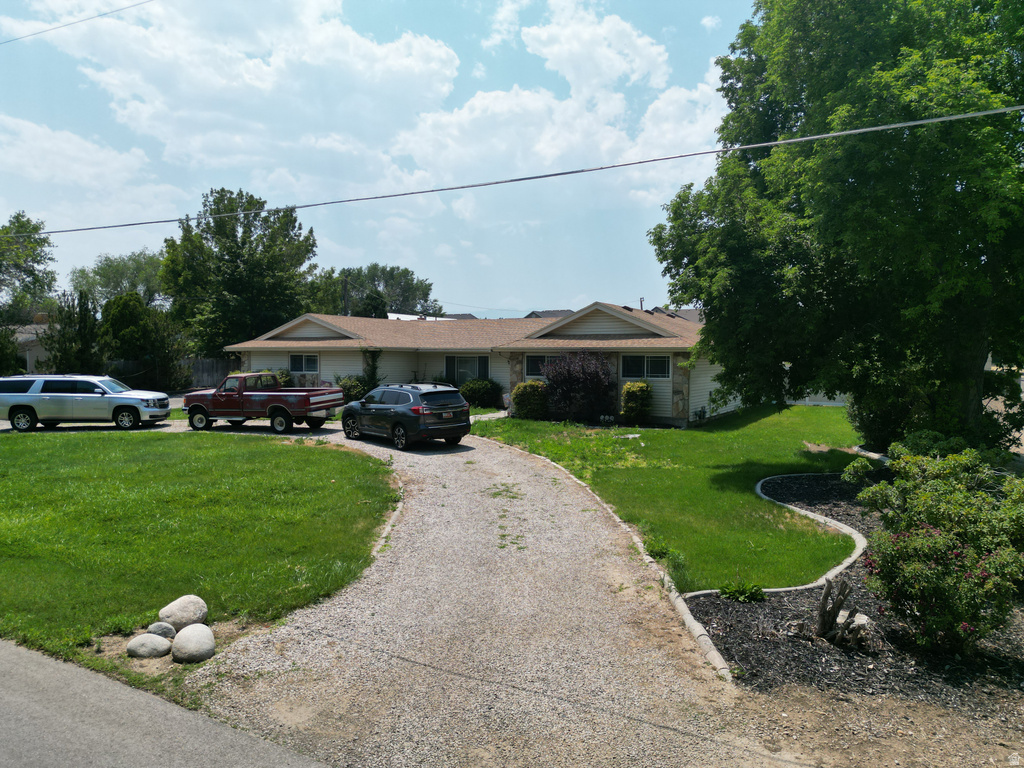 10456 S 3010 W photo 2