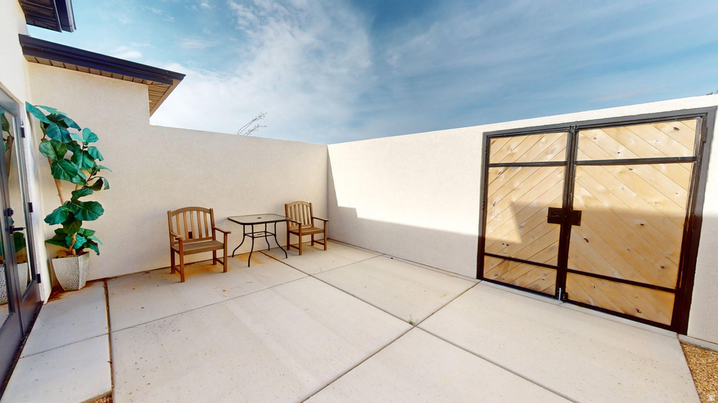 5268 N 2300 W photo 3