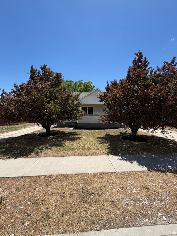 456 E 200 N photo 2