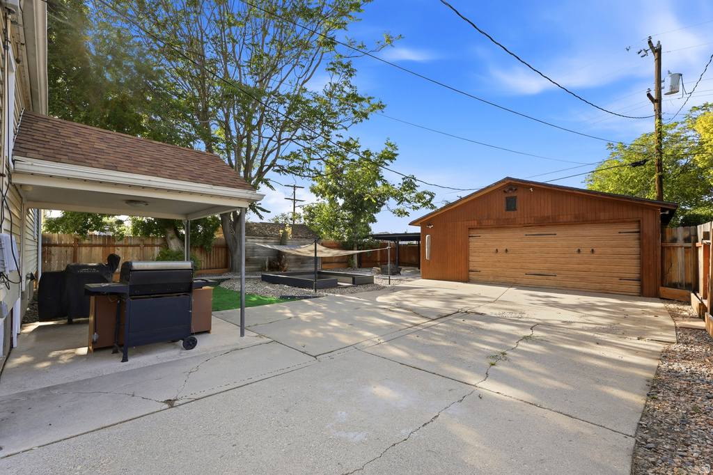 49 E SUNSET S AVE photo 2