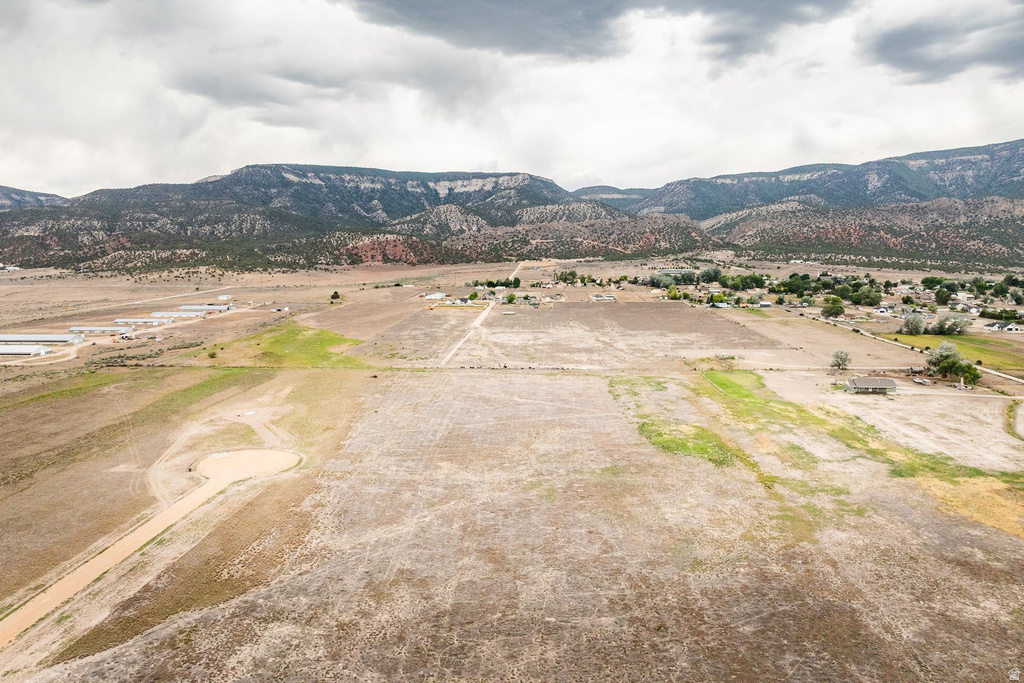 585 E 14250 N #5, Wales, UT 84667
