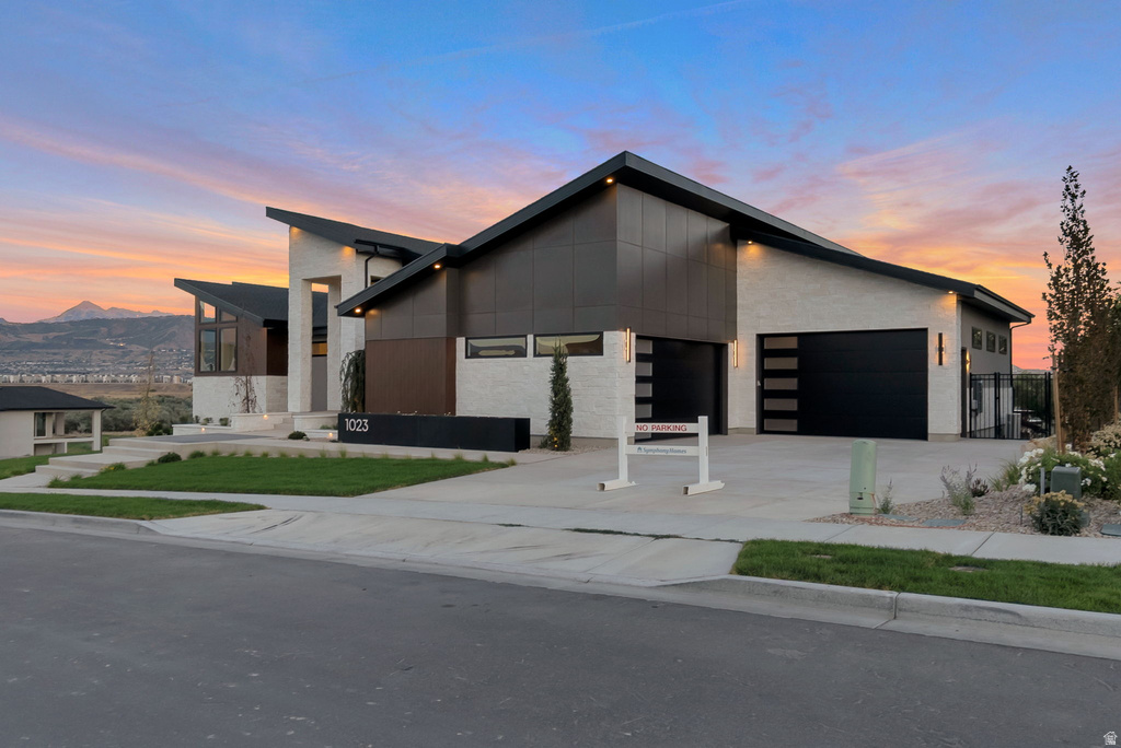 1023 W REINING WAY photo 4