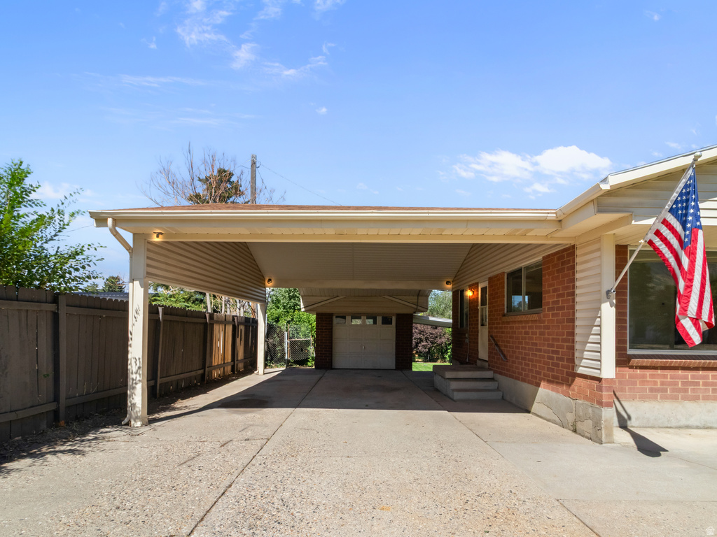 6566 S 2425 E photo 4