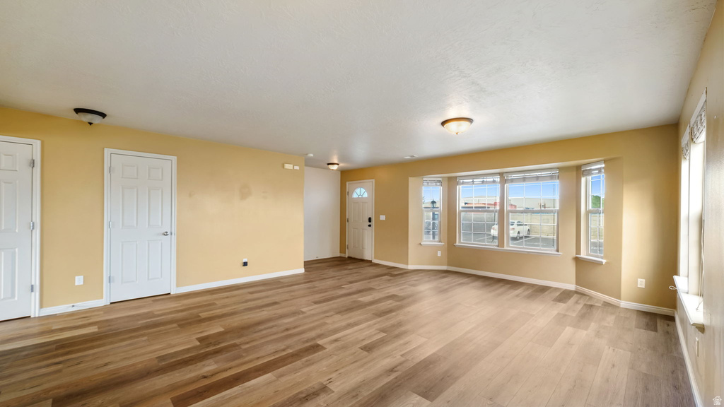 983 S 1850 W photo 3