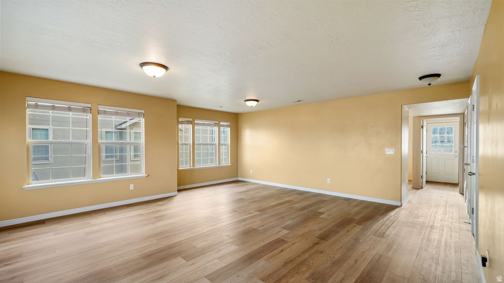 983 S 1850 W photo 2