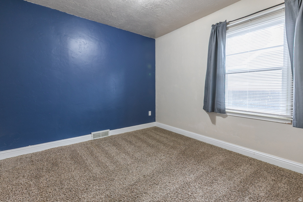 360 S 100 W photo 4
