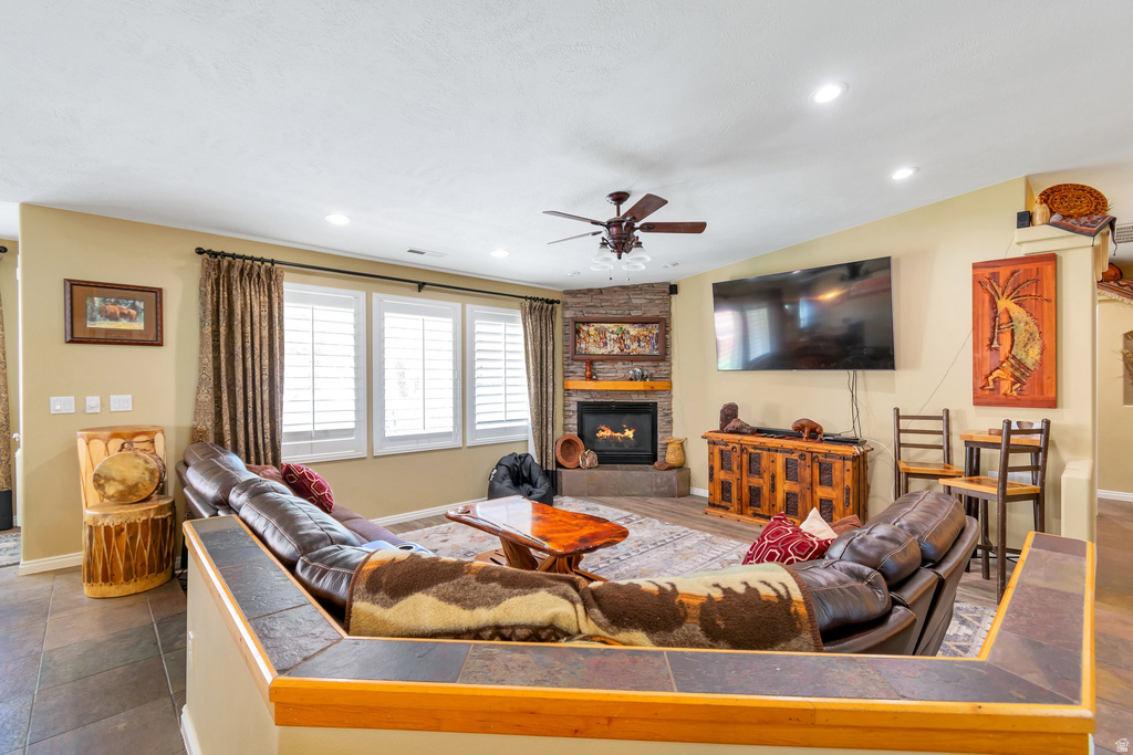 304 N STONE MOUNTAIN W DR photo 3