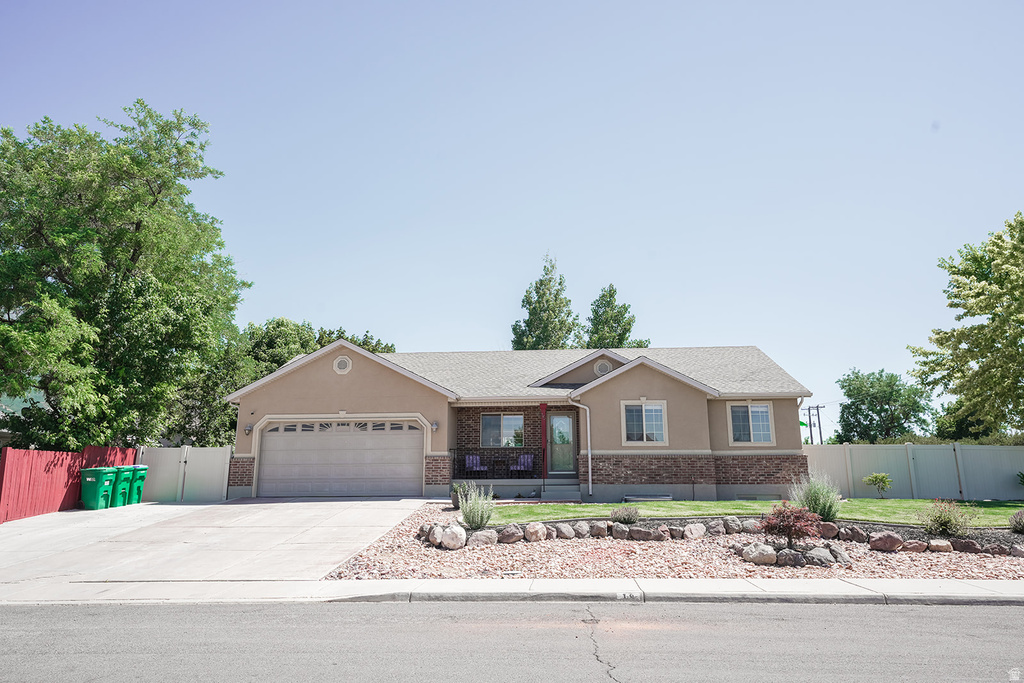 18 E 580 N photo 2