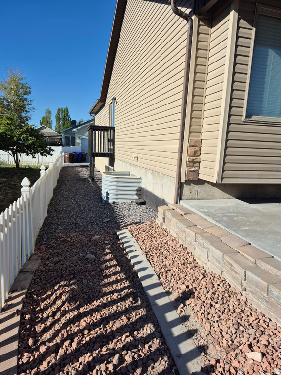 1896 E JUNIPER DR photo 4