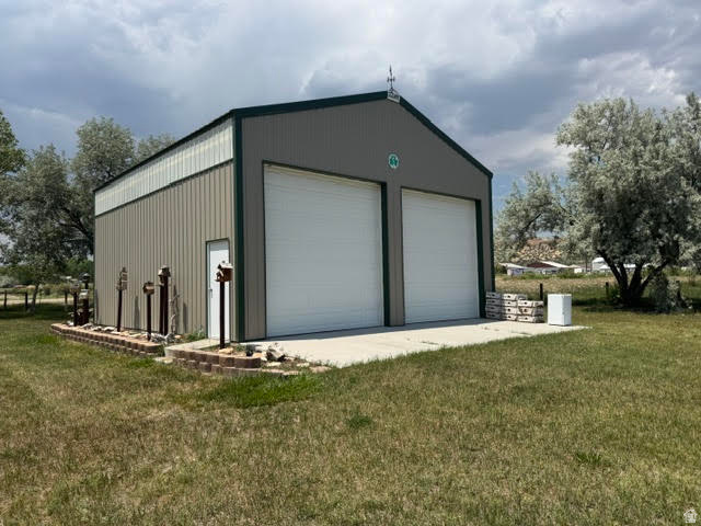 188 N BEAR PAW LN photo 4