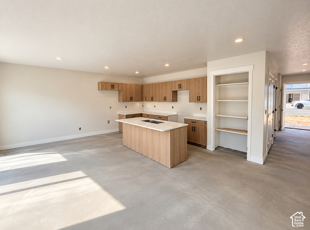 1058 N SUMMIT VIEW W DR photo 4