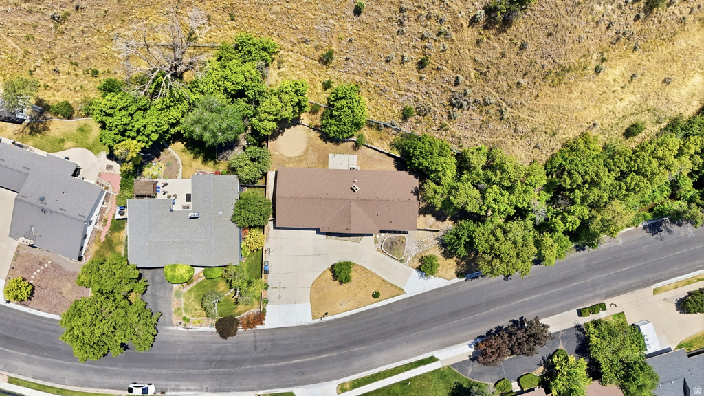 1410 E SUMAC DR photo 2